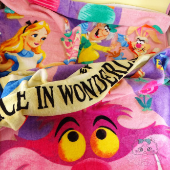 Grande Serviette Alice Au Pays Des Merveilles Spirale Disney Japon